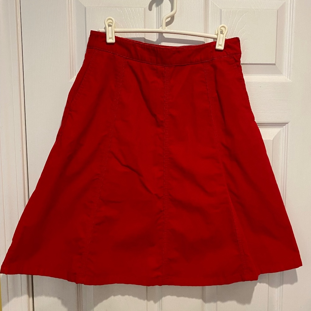 Women’s L.L. Bean Classic Fit Sz 4 Fine Wale Corduroy A-Line Skirt With Pockets